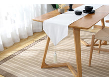 Load image into Gallery viewer, Simple Tassel Table Runner